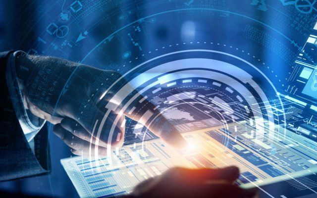 Close-up-of-human-hands-using-virtual-panel-800x400